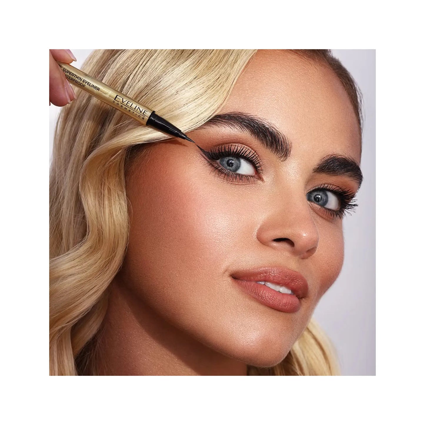 Підводка фломастер Waterproof Variete Eyeliner Підводка для очей
