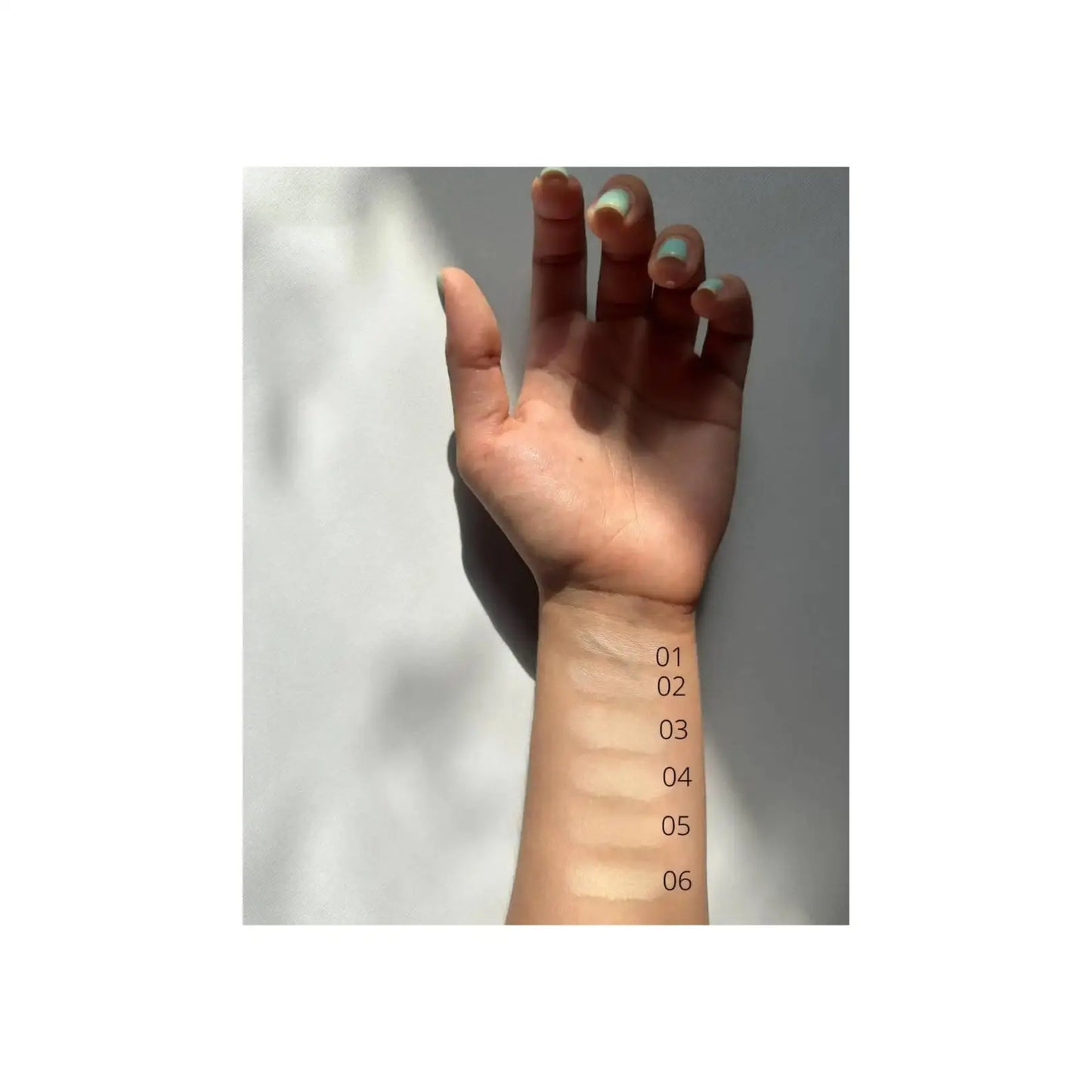 Пудра компактна Skin Wear Matte Effect - Пудра для обличчя
