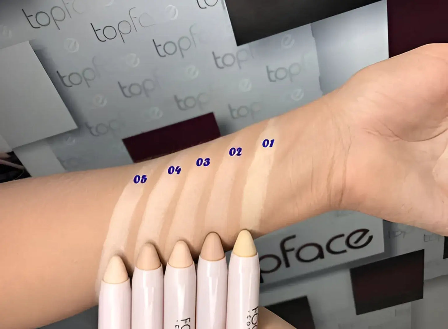 Консилер-олівець Focus Point Concealer Pen Topface - Консилер