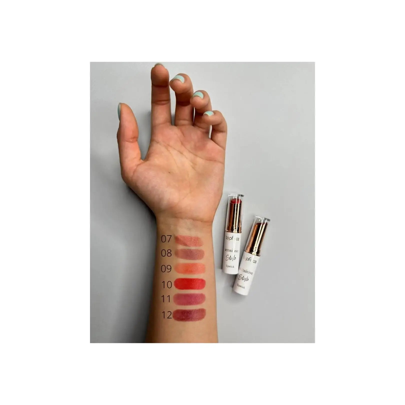 Помада для губ матова Sensitive Stylo Stick - Помада для губ